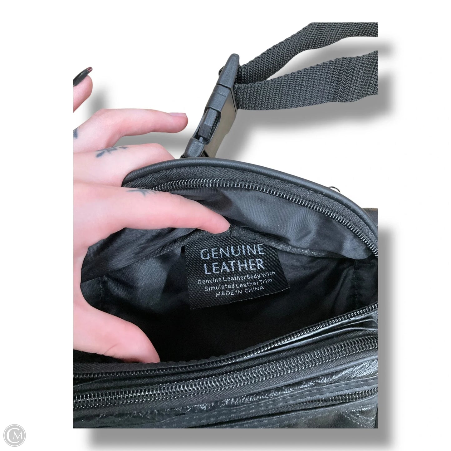 Belt Bag By Clothes Mentor, Size: Medium