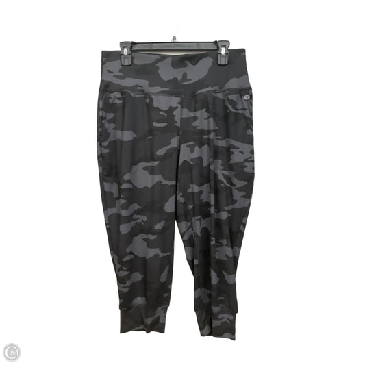Athletic Capris By Livi Active In Camouflage Print, Size: L