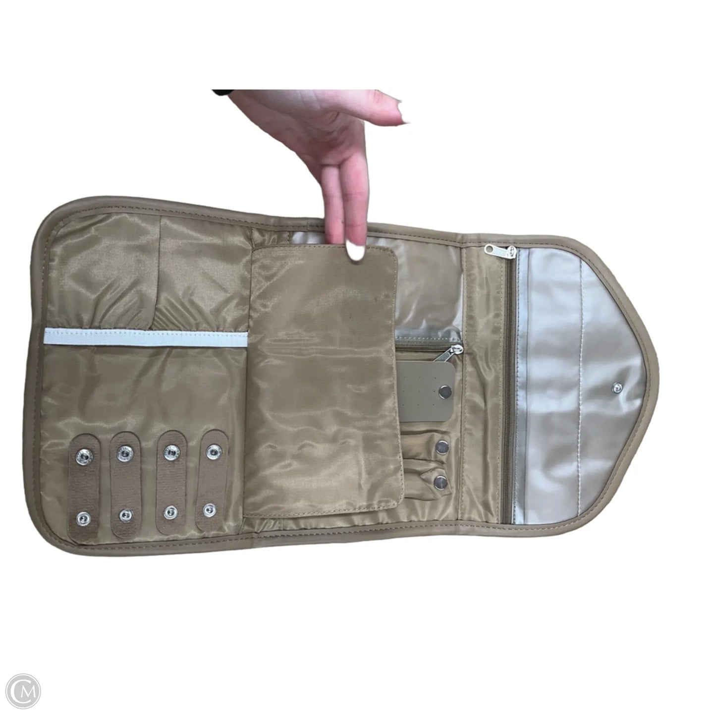 Jewelry Case By Clothes Mentor, Size: Medium