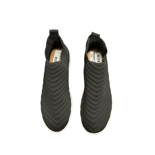 Sandals Flats By Miz Mooz  Size: 8.5