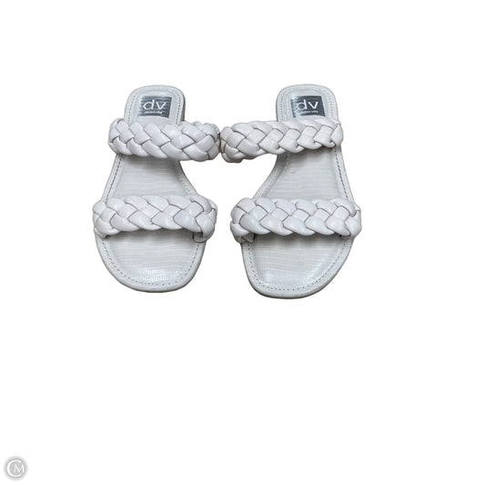 Sandals Flats By Dolce Vita In Cream, Size: 6.5
