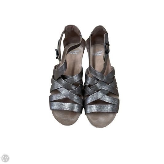 Sandals Heels Block By Dansko In Tan, Size: 8.5