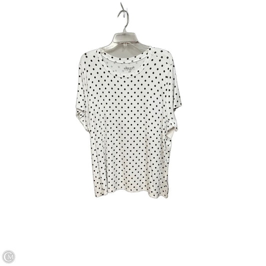 Top Short Sleeve Basic By Torrid In Polkadot Pattern, Size: 3x