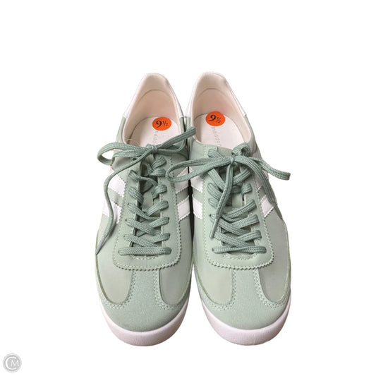 Shoes Sneakers By Madden Girl In Green, Size: 9.5
