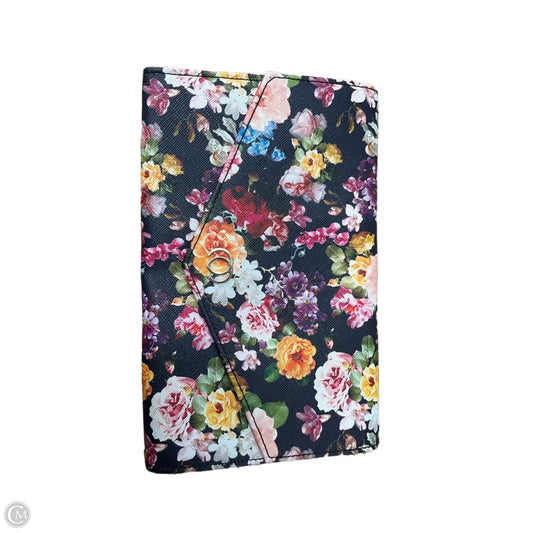 Clutch By Clothes Mentor, Size: Medium