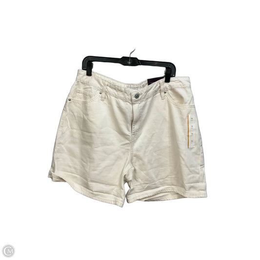 Shorts By Ava & Viv In White, Size: 16