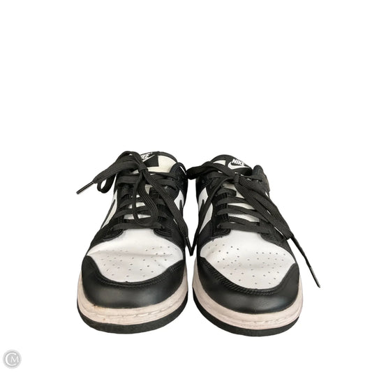 Shoes Sneakers By Nike In Black & White, Size: 8