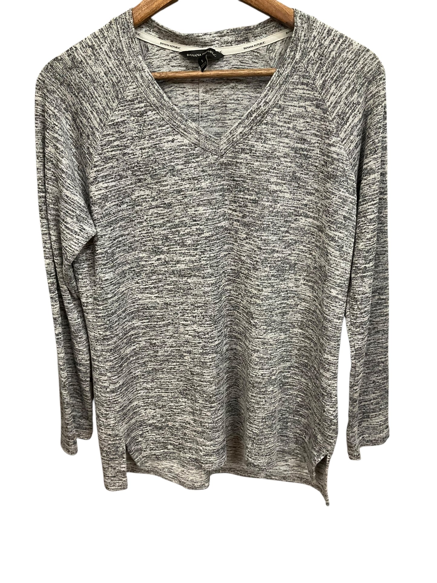 Top Long Sleeve By Banana Republic In Grey, Size: S