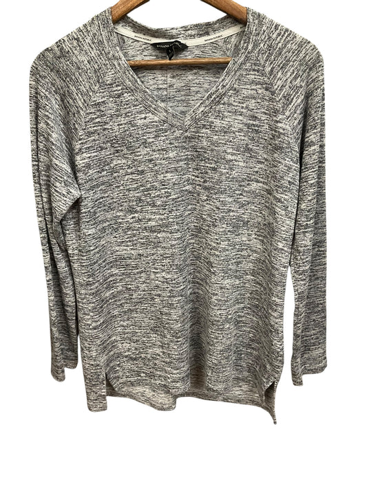 Top Long Sleeve By Banana Republic In Grey, Size: S