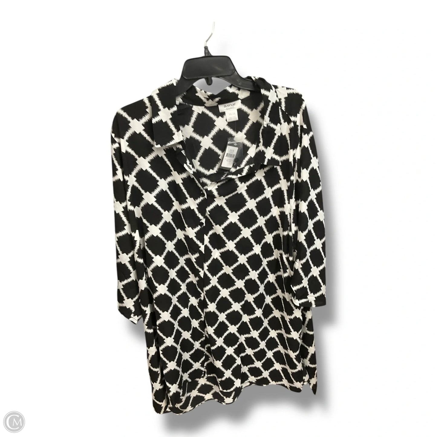 Blouse Short Sleeve By Clothes Mentor In Black & White, Size: 4x