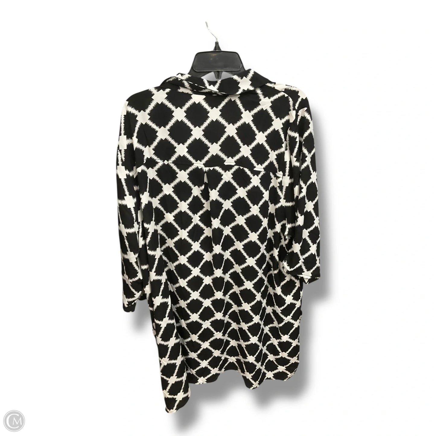 Blouse Short Sleeve By Clothes Mentor In Black & White, Size: 4x