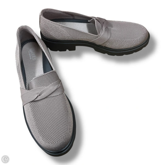 Shoes Flats By Bzees In Beige, Size: 10