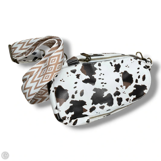 Crossbody By Clothes Mentor, Size: Large