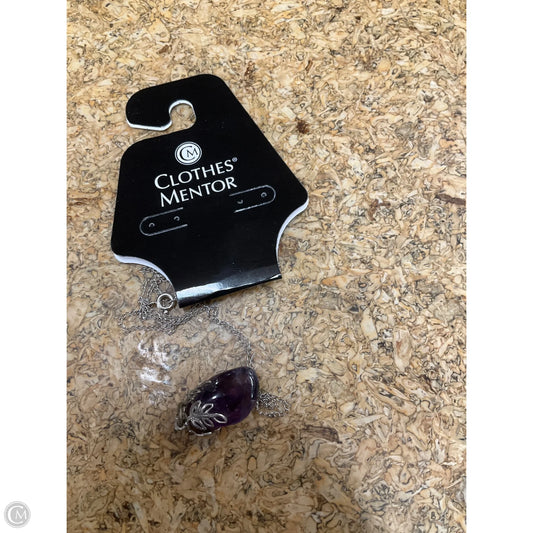 Necklace Charm By Clothes Mentor, Size: 02 Piece Set