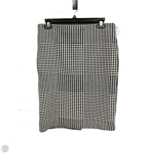 Skirt Mini & Short By Premise In Black & White, Size: 8