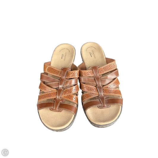 Sandals Flats By Clarks In Brown, Size: 9