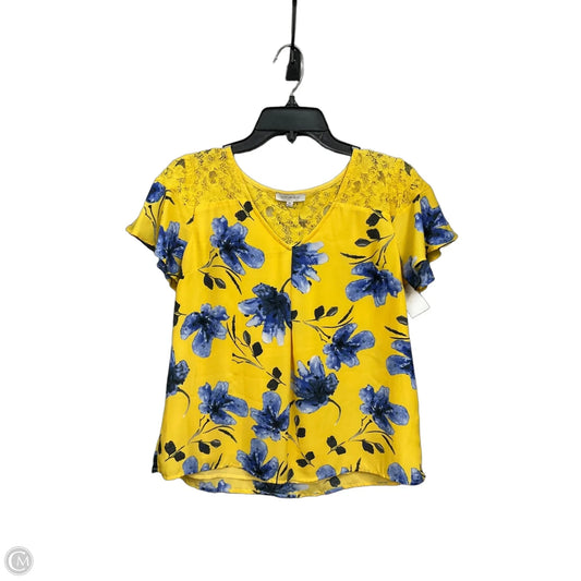 Top Short Sleeve By Skies Are Blue In Yellow, Size: M