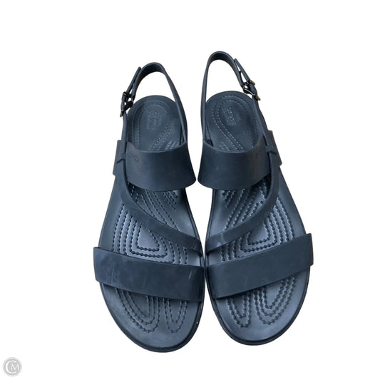 Sandals Flats By Crocs In Black, Size: 9