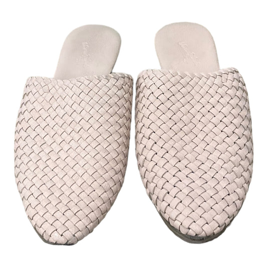 Shoes Flats By Universal Thread  Size: 8
