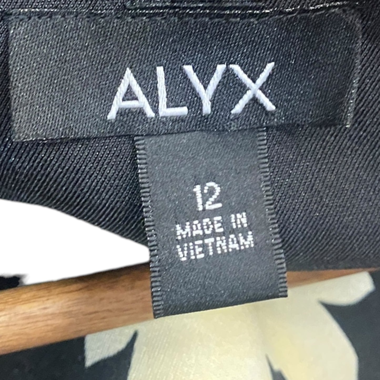 Dress Casual Short By Alyx  Size: 12